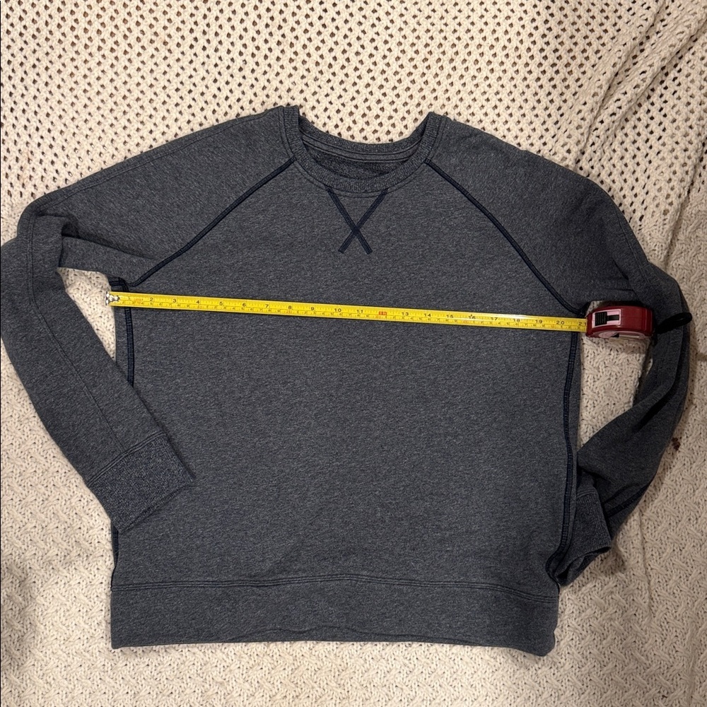 Lululemon Athletica Women’s Small Blue Crewneck Sweatshirt strechy - Picture 4 of 6